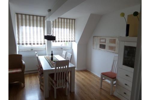 Borkum Ferienwohnung Dünenkieker - Esstisch