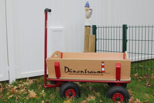 Borkum Ferienwohnung Dünentraum - Bollerwagen