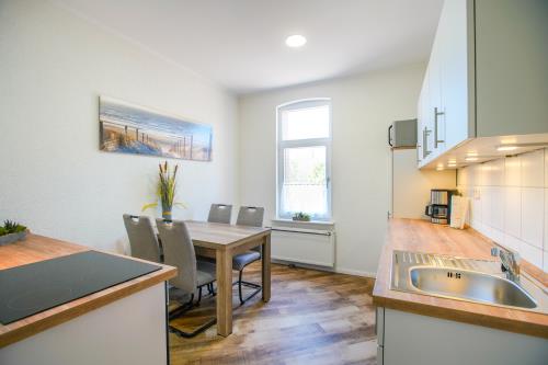 Borkum Ferienhaus Daheim - Wuldegapstraße 11 Kueche EG