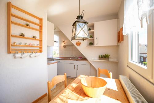 Borkum Ferienhaus Daheim - Wuldegapstraße 11 Kueche 2 1OG 1