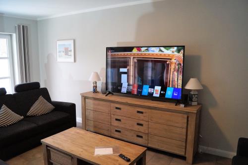 Borkum Ferienhaus Inselhaus Borkum - 65&quot; TV