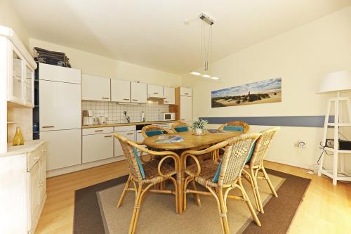 Borkum Ferienwohnung 1 im Haus Vogelkieker - Offene Küche