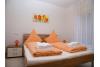 Borkum Ferienwohnung Böhm 1 Nr. 2 - Schlafzimmer