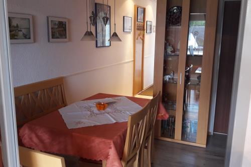 Borkum Ferienwohnung Drüen - Essbereich mit Küche