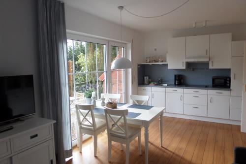 Borkum Ferienwohnung Gartmann - Essbereich
