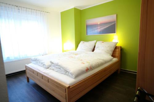 Borkum Ferienwohnung Haus Leuchtfeuer - Schlafzimmer 2