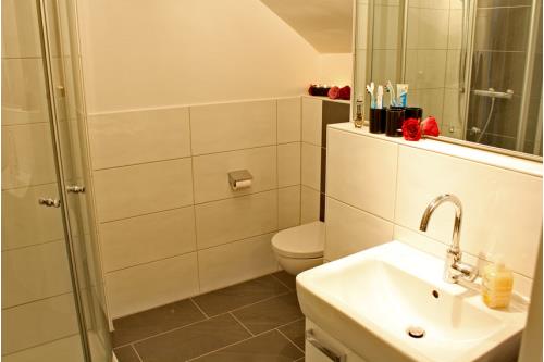 Borkum Ferienwohnung Piratenbraut - Bad2