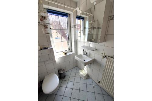 Borkum Ferienwohnung Seestern - Gästetoilette gesamt 2025