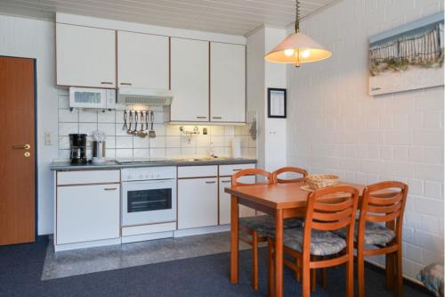 Borkum Ferienwohnung Trautes Heim - Küche-Essbereich