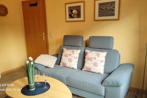 Borkum Ferienwohnungen Anja - Fewo 2 - gemütliches Sofa