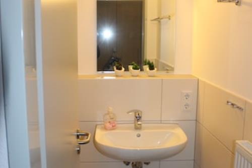 Borkum Ferienwohnung Haus Posthus - Bad 105