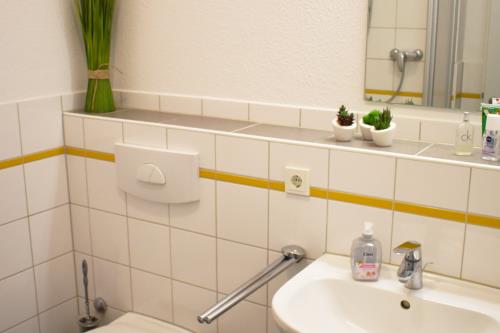 Borkum Ferienwohnung Haus Posthus - Appartement 107 - Bad 107