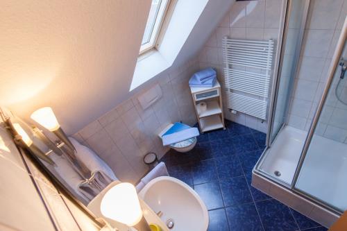 Borkum Ferienwohnungen Nordseegrill - Leuchtturm 50qm - Badezimmer