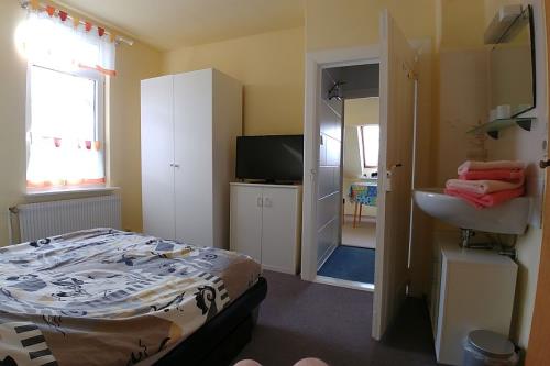 Borkum Ferienwohnung Haus Dina Sillus - Wohnung 1 Seehund - Wohn-Schlafzimmer