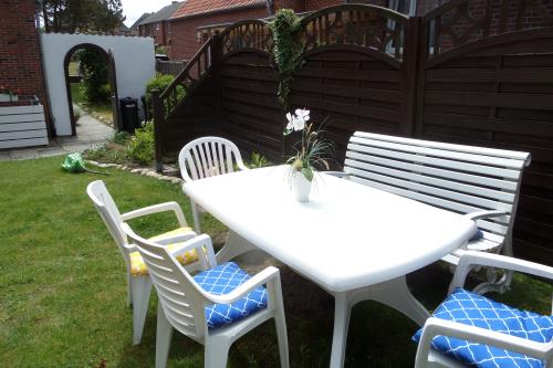 Borkum Ferienwohnung Haus Ebeling / Wohnung Wasserturm - Garten