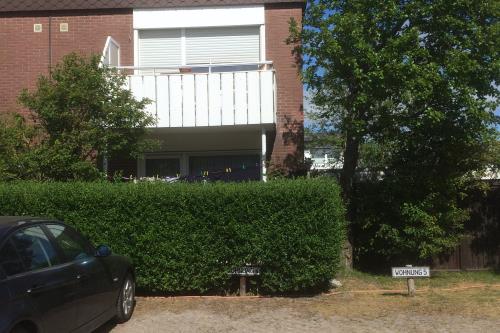 Borkum Haus Norderoog Ferienwohnungen Hindenburgstraße 56 - Nr.1 - Terr. + PKW-Stellplatz - Whg.1 - Blick auf den Terrassenbereich