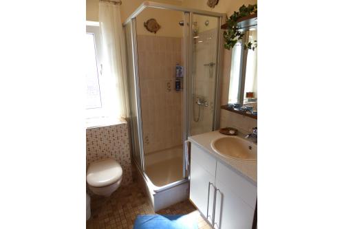 Borkum Ferienwohnung Haus Norderoog - 5 - Badezimmer
