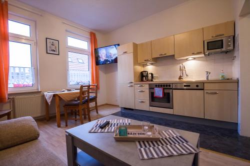 Borkum Ferienwohnung Haus Pop - FW Kleine Möwe 38qm - 38qm Wohnzimmer 