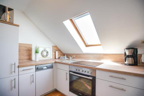 Borkum Ferienwohnung Hotel Windrose Ferienappartements - Seehund - Berg Hotel Windrose Seehund Kueche2