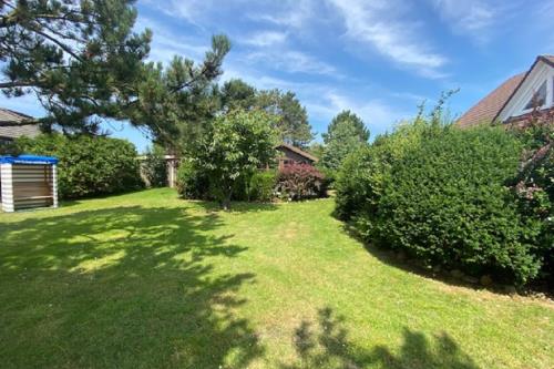 Borkum Ferienwohnung Top Lounge Borkum - Garten mit Strandzelt