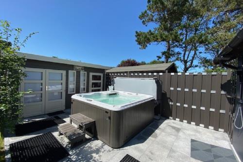 Borkum Ferienwohnung Top Lounge Borkum - Top Lounge I - Whirlpool mir Aussendusche