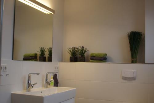 Borkum Ferienhaus Villa Elysée - Duschbad OG