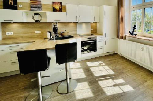 Borkum Ferienwohnung Altes Offiziershaus - Wohnung 2 - kuechenzeile