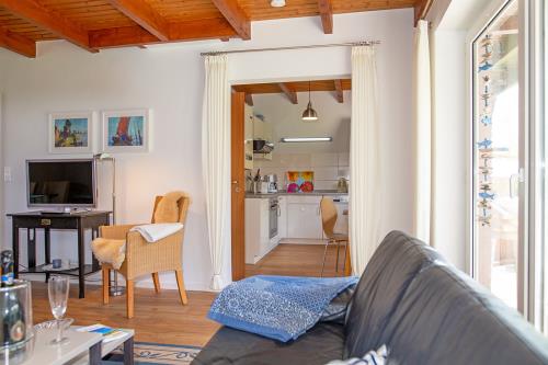 Borkum Ferienhaus Haus Diederike - Blick in die Küche