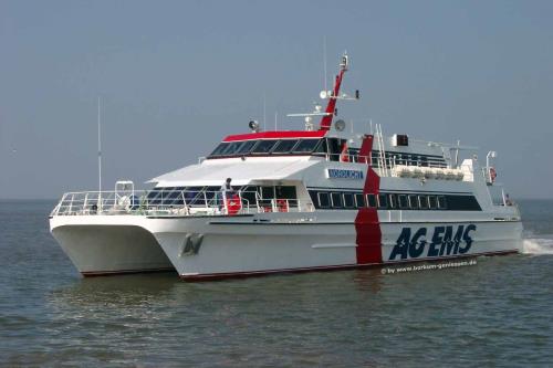 Borkum Ferienwohnung Haus Michaelsen - Anreise mit dem Katamaran