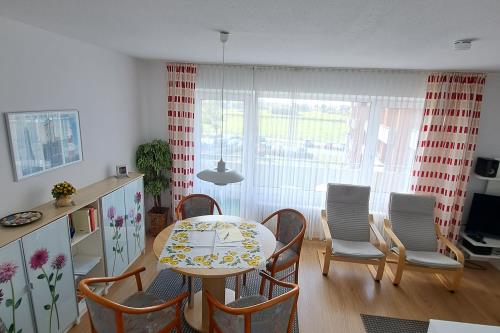 Borkum Holiday 3-Zimmer-Ferienwohnung - Holiday 3 Zimmer - Wohnzimmer02