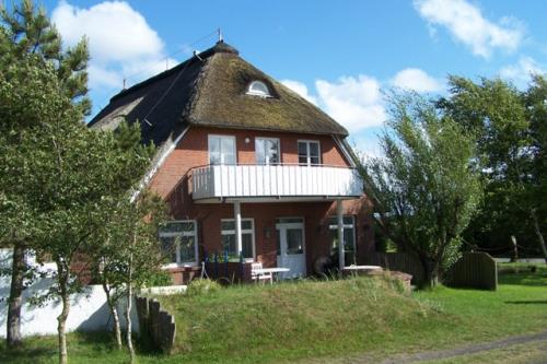 Borkum Ferienwohnungen Unterm Reetdach