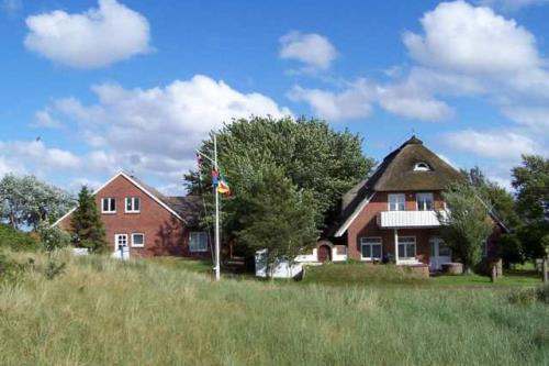 Borkum Ferienwohnungen Unterm Reetdach