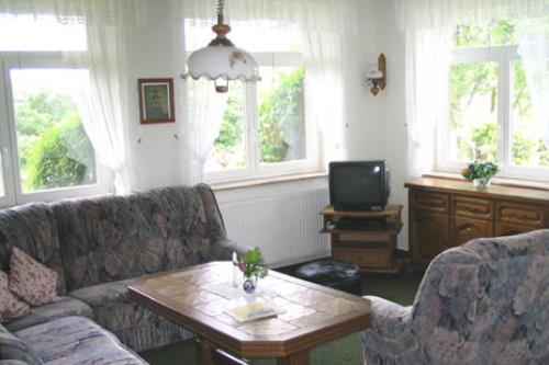 Borkum Ferienwohnungen Unterm Reetdach - Wohnung 4 - a 4 WZ  2 