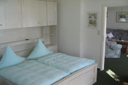 Borkum Ferienwohnungen Unterm Reetdach - Wohnung 5 - 5 SZ  3 