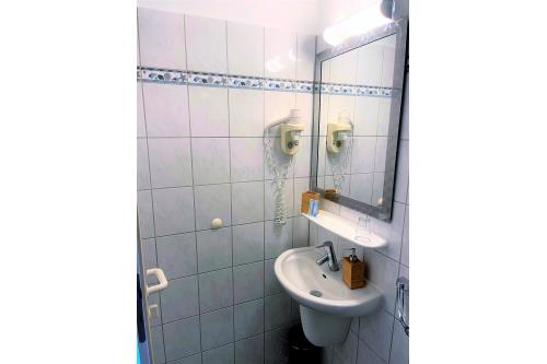 Borkum Hotel Haus Passat - Einzelzimmer Meerblick 14 OG - Bad