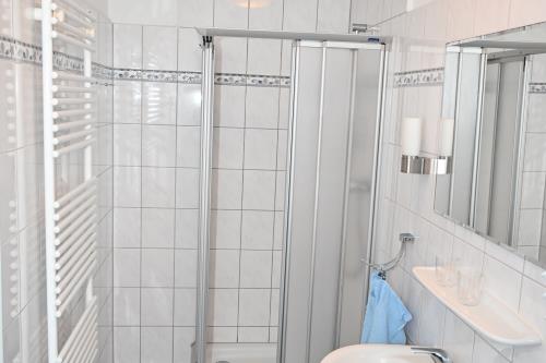 Borkum Hotel Haus Passat - Studio Meerblick 12 OG - Bad