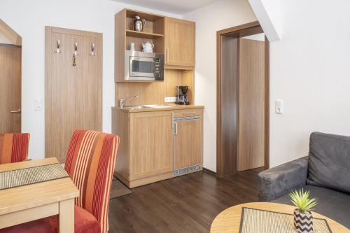 Langeoog Ferienwohnung Appartementhaus Alte Post - 22 - App 22 Küche Wohnbereich