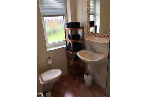 Langeoog Ferienhaus MeerZeit - MeerZeit - Gäste-Bad (mit Dusche)