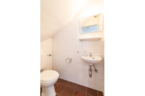 Langeoog Ferienhaus Ferienwohnanlage Ahlering Theodor-Storm-Str. - Th-Storm Haus 2 - Gäste-WC (EG)