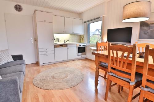 Langeoog Vermietung am Meer – Ferienwohnung Salini - Wohn-/Esszimmer