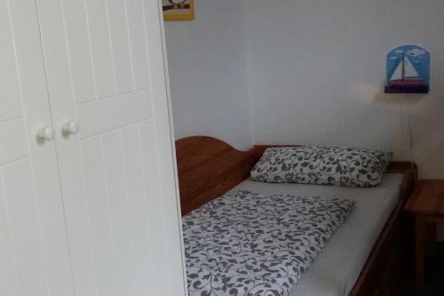 Langeoog Ferienwohnung Schaumburg - Kinderzimmer / Einzelbett