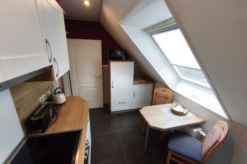 Langeoog Ferienwohnung Haus Dinkla - Wohnung oben - Großer Kühlschrank mit Gefrierfach