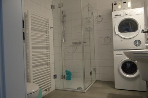 Langeoog Ferienwohnung Friesengut FeWo Schlattmann F**** - ARNE - Whg. ARNE: Bad 1