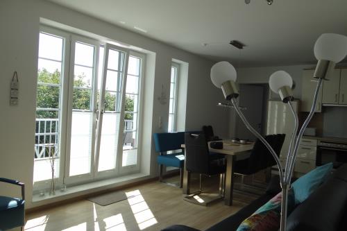 Langeoog Ferienwohnung Friesengut FeWo Schlattmann F**** - INGA - Whg. INGA: Wohn-Essbereich