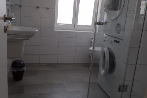 Langeoog Ferienwohnung Friesengut FeWo Schlattmann F**** - INGA - Whg. INGA: Bad A