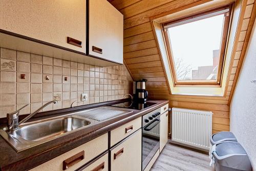 Langeoog Ferienwohnung Habbos Hus - Een - Wohnung „Een“ - Küche