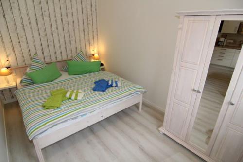 Langeoog Ferienwohnung Achter&#39;t Dörp - 1 - Schlafzimmer