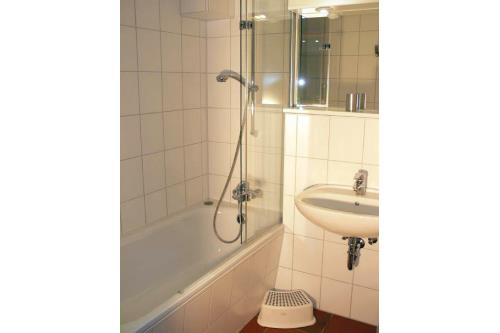 Langeoog Ferienwohnung Haus Kettelhack - K 3 - Bad 1