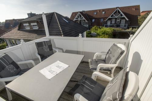 Langeoog Ferienwohnung Haus Kettelhack - K E - Balkon