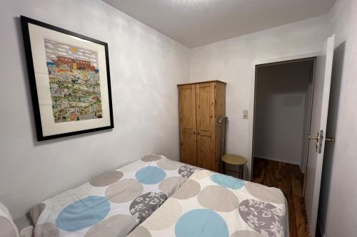 Langeoog Ferienwohnung Haus Apollonia - Wohnung 4 - W 4 kleines Schlafzimmer mit Doppelbett